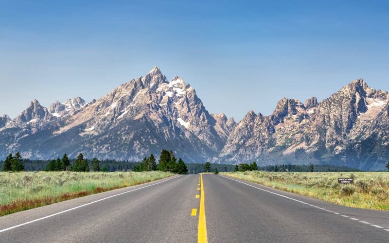 How to Find a Cheap Car Rental in 2025